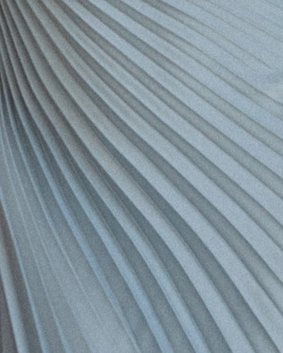 Delfina™ | Robe Plissée Satinée à Épaule Unique